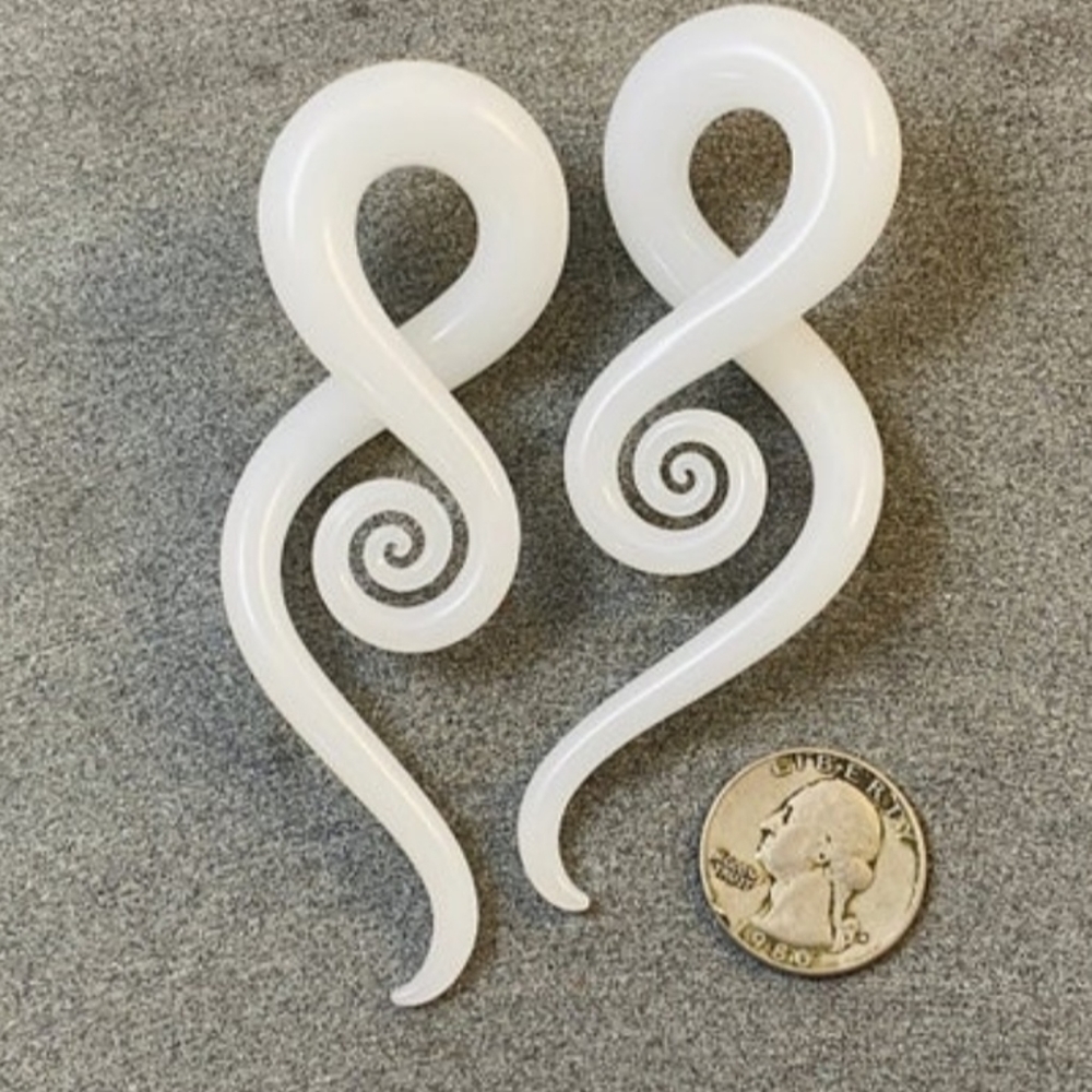 GLASS HEART STUDIO, 4G, Squids, Glass Body Jewelry, Stretched Piercings, White - Picture 4 of 4
